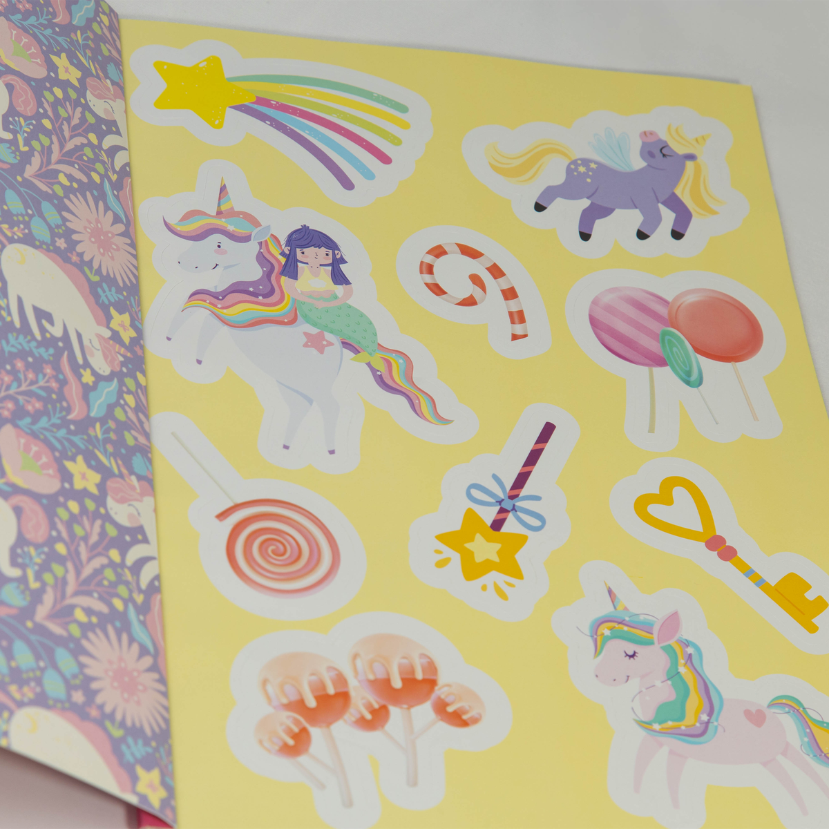 Unicornios pegatinas y actividades